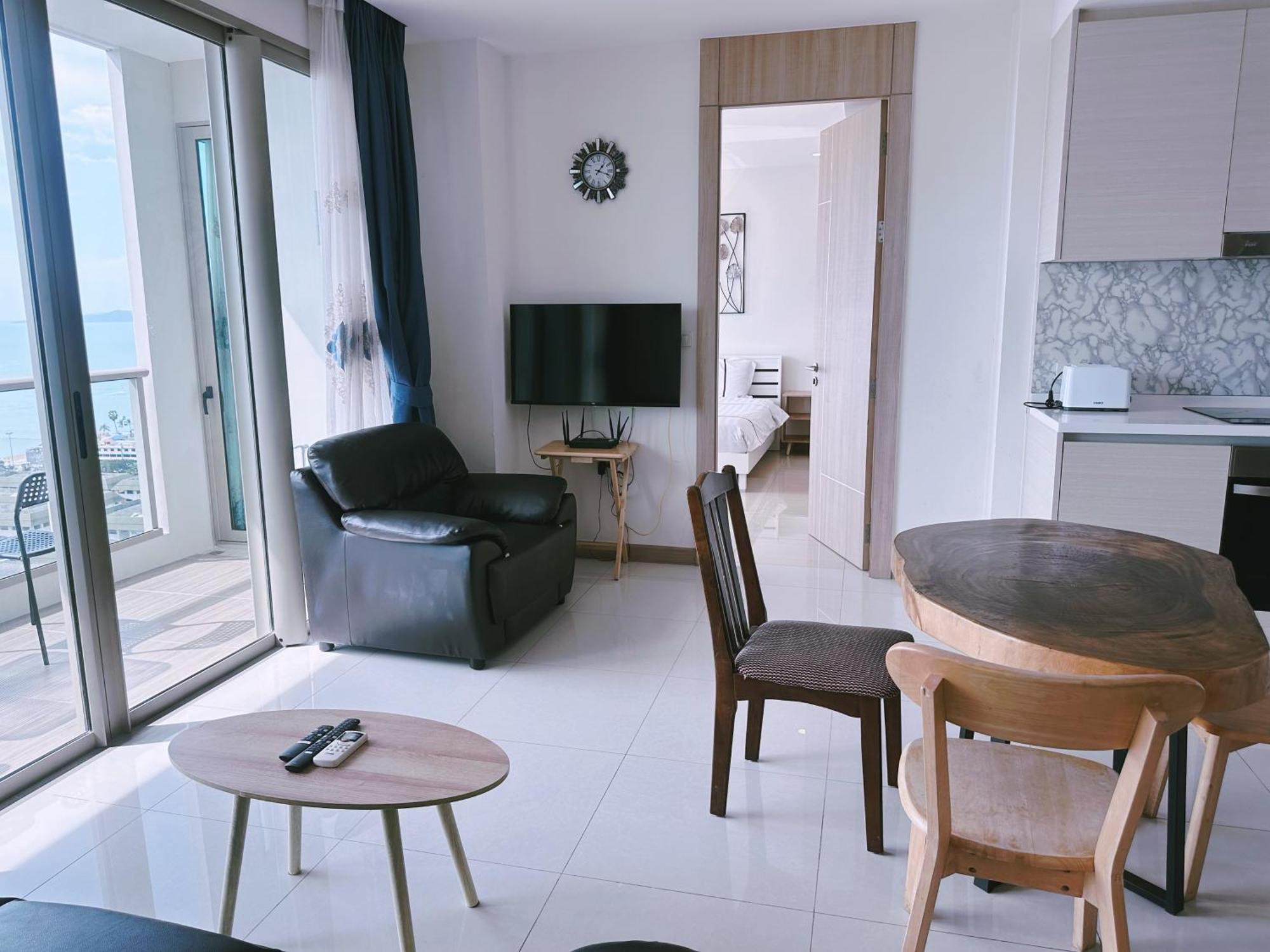 Riviera Jomtien By Daisy Pattaya 2アパートメント エクステリア 写真